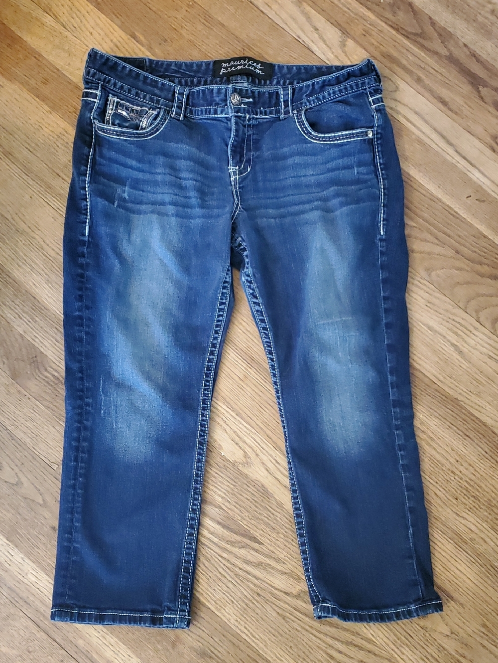 15/16 Maurices Women's Medium Wash Jean CAPRIS